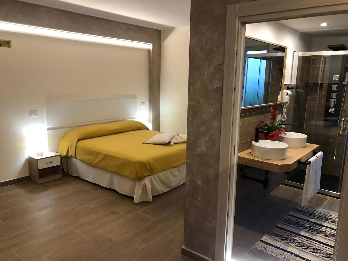 Bed & Breakfast Donnarosahome Oliveri Italia